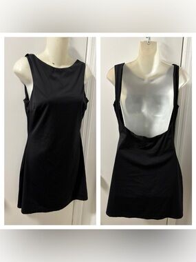 Isalis open back Pia Mini Dress in Black